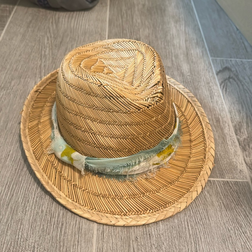 Tommy Bahama straw hat